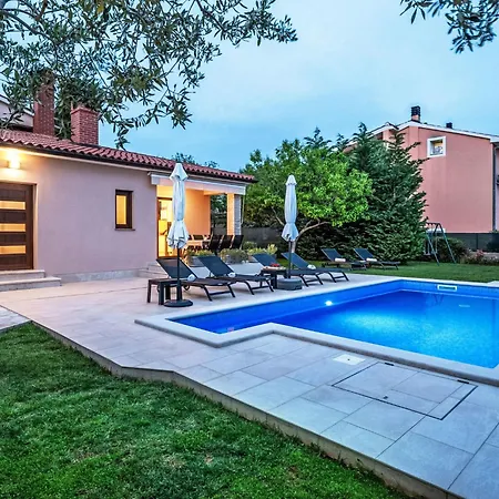 Natali By Interhome